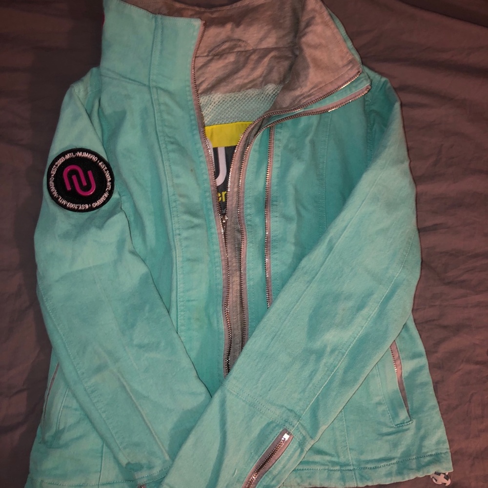 Jacket - Picture 3 of 4